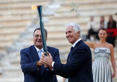 Atene: consegnata all'Italia la fiaccola di Milano Cortina 2026