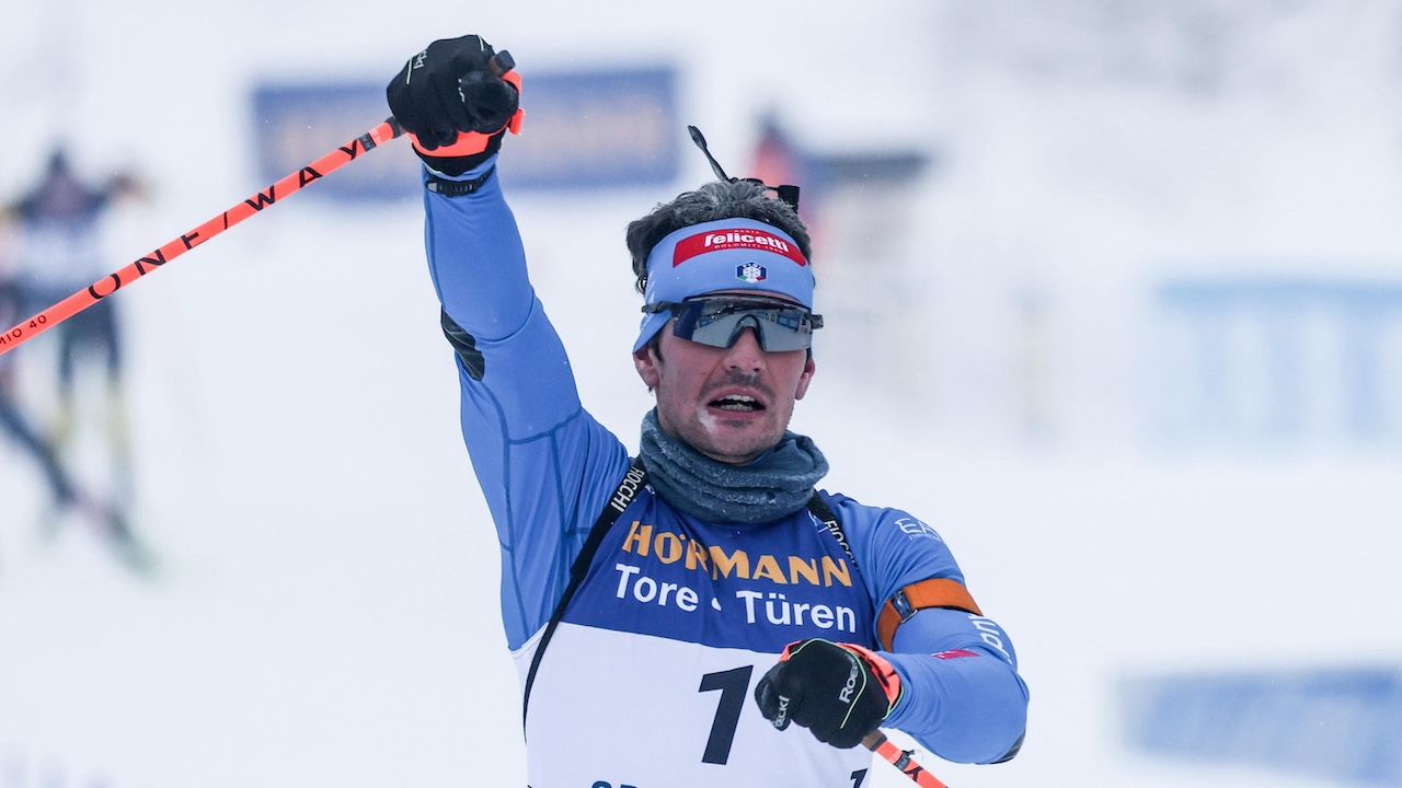 Tommaso Giacomel vince l’inseguimento di Oberhof e vola in testa alle classifiche di Coppa del Mondo