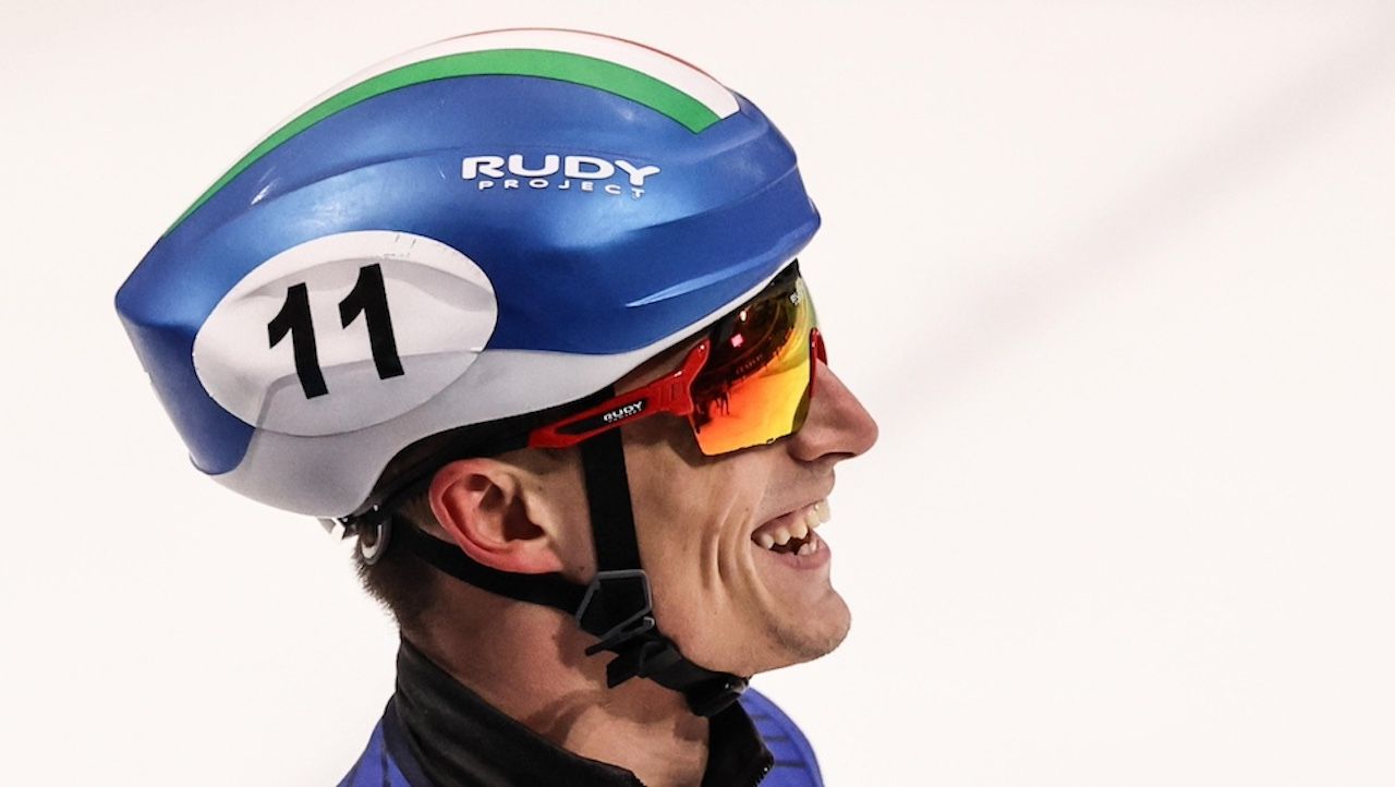  Pietro Sighel firma il primo podio stagionale dell’Italia nel World Tour: azzurro secondo nei 500 metri di Montréal